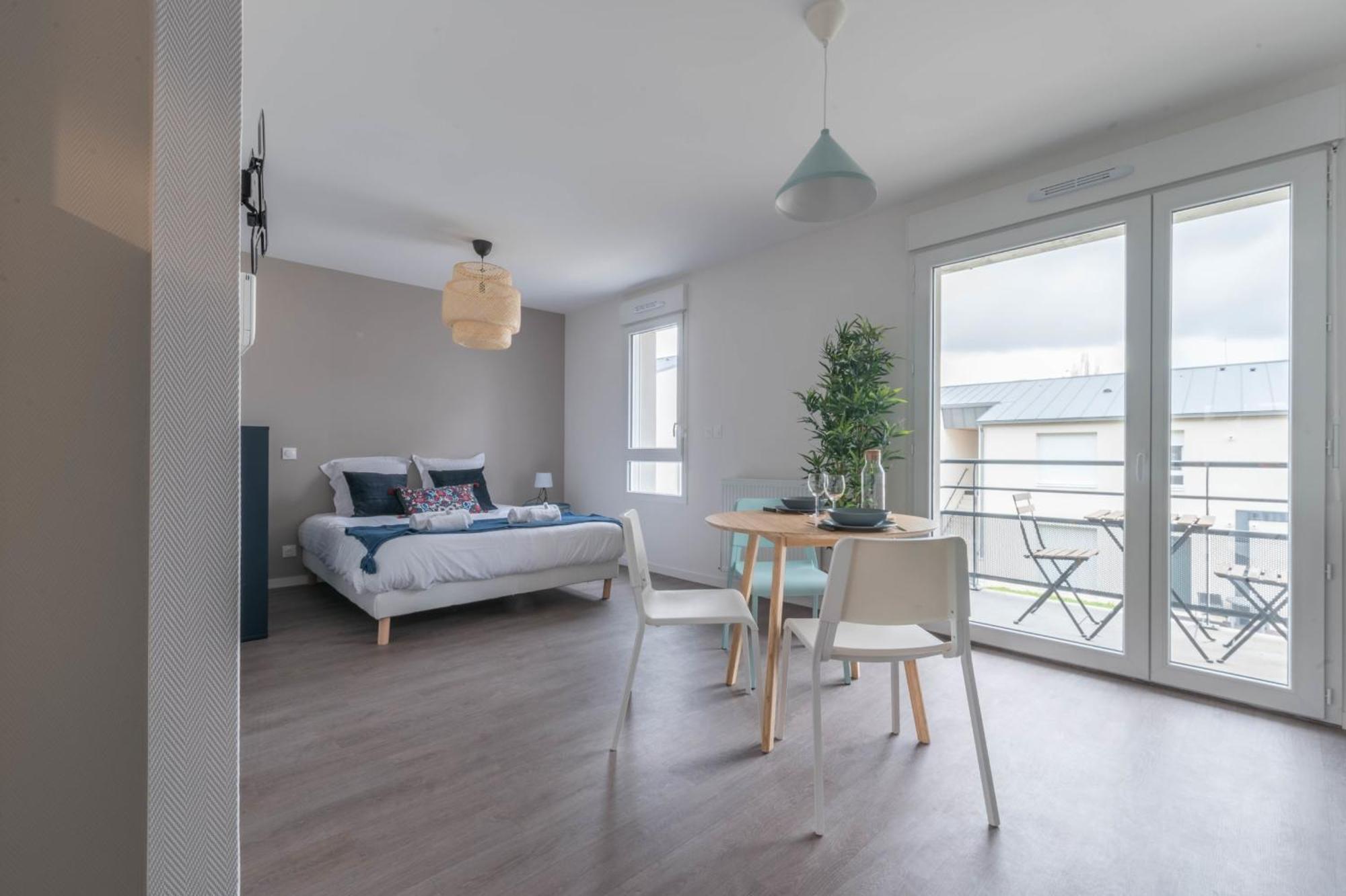 Camille - Studio Wifi Et Gare Le Mans Kültér fotó