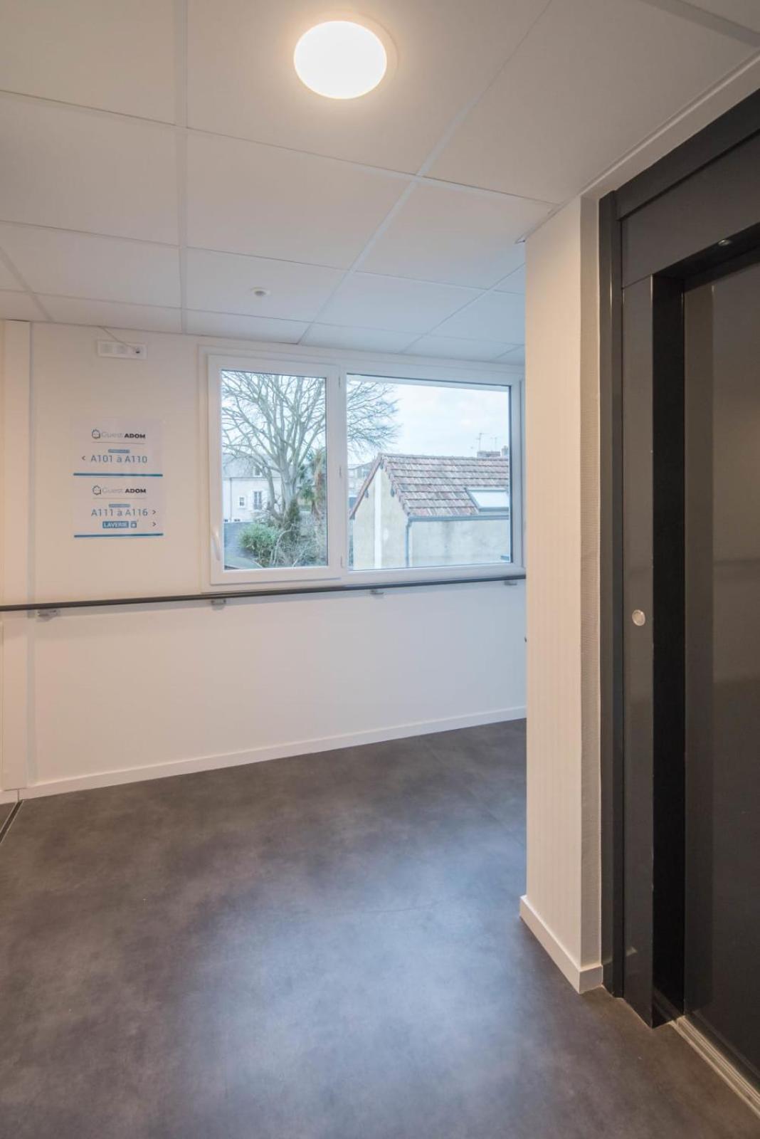 Camille - Studio Wifi Et Gare Le Mans Kültér fotó